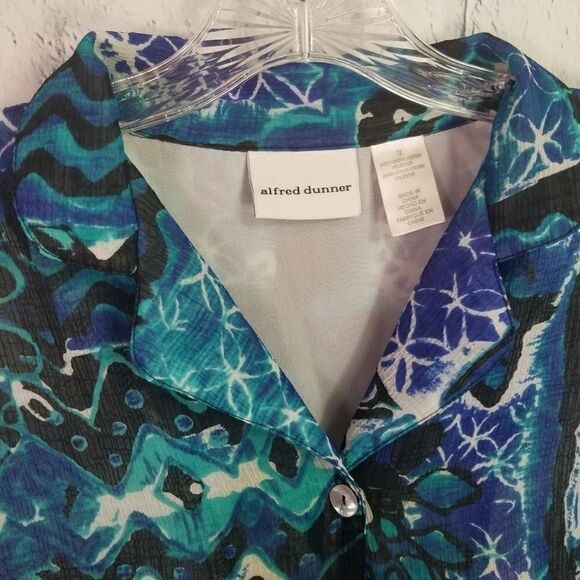 Alfred Dunner Short Sleeve Button Shirt.Size 12. - Picture 10 of 10